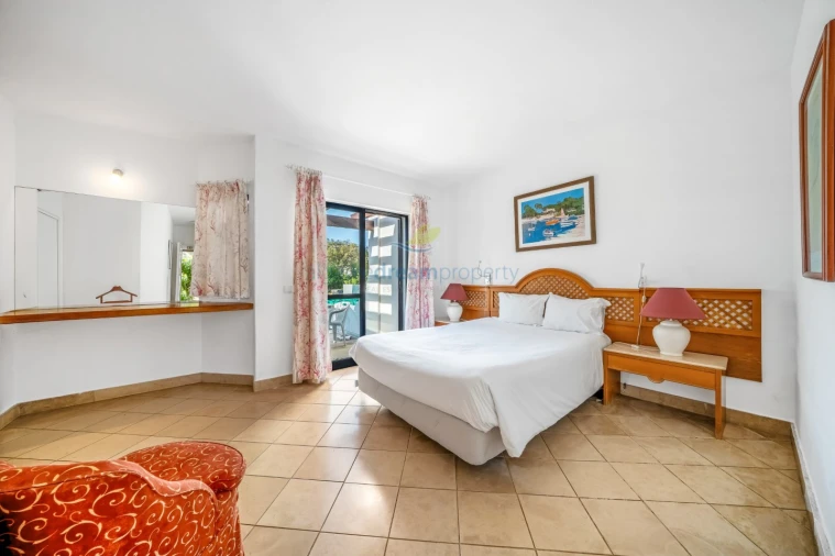 Apartamento T3 para Venda em Albufeira e Olhos de Água Foto 12