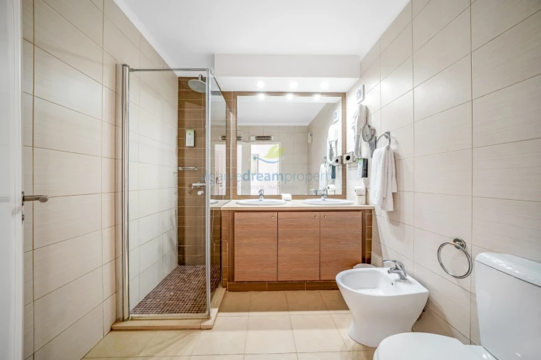 Apartamento T3 para Venda em Albufeira e Olhos de Água Foto 27