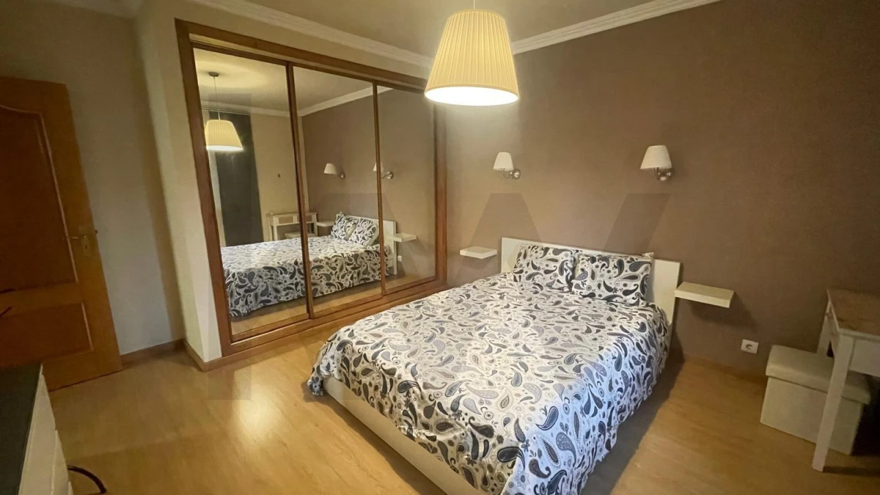 Apartamento T2 para Venda em São Pedro da Cadeira Foto 12
