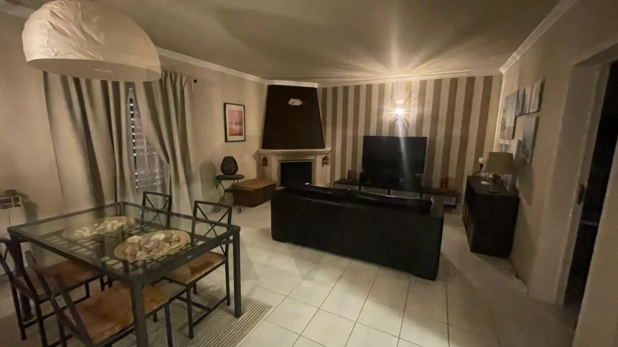 Apartamento T2 para Venda em São Pedro da Cadeira Foto 5