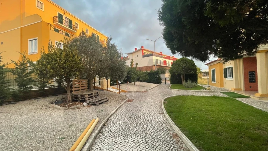 Apartamento T2 para Venda em São Pedro da Cadeira Foto 17