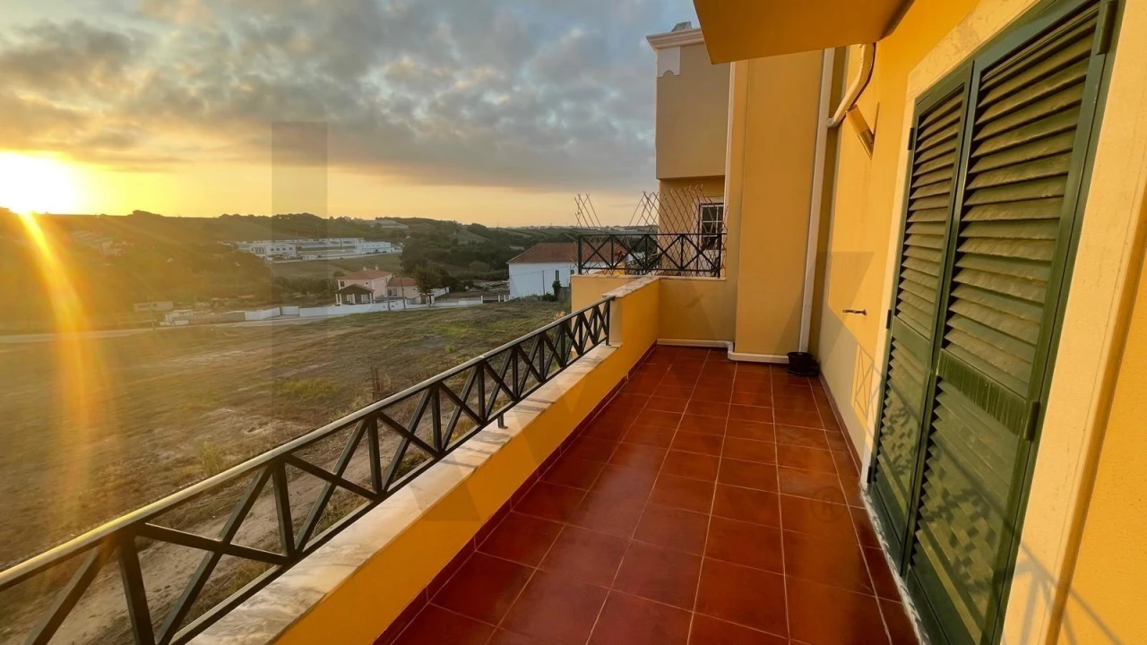 Apartamento T2 para Venda em São Pedro da Cadeira Foto 9