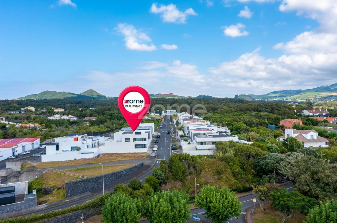 Moradia T3 para Venda em Lagoa (Nossa Senhora do Rosario) Foto 44