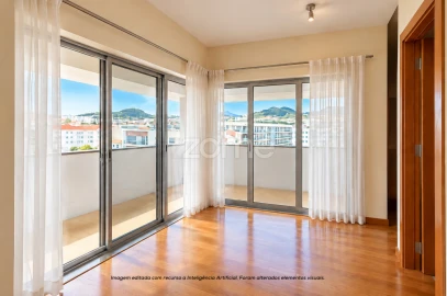 Apartamento T3 para Venda em Ponta Delgada (São Pedro)