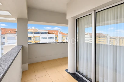 Apartamento T3 para Venda em Ponta Delgada (São Pedro)