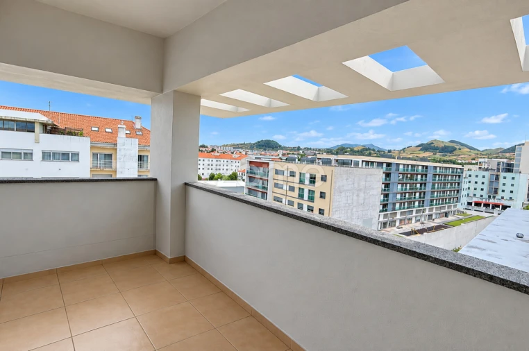 Apartamento T3 para Venda em Ponta Delgada (São Pedro) Foto 32