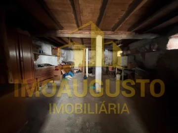 Moradia T2 para Venda em Minhocal