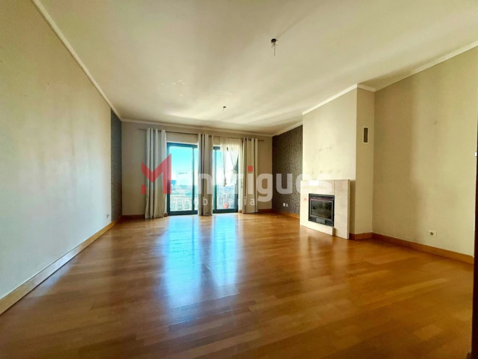 Apartamento T2 para Arrendamento em Parque das Nações Foto 5