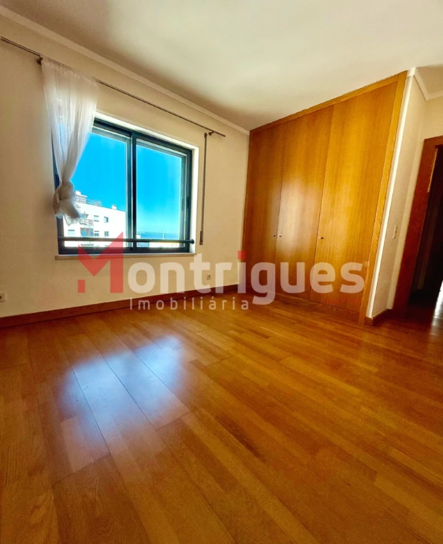 Apartamento T2 para Arrendamento em Parque das Nações Foto 12