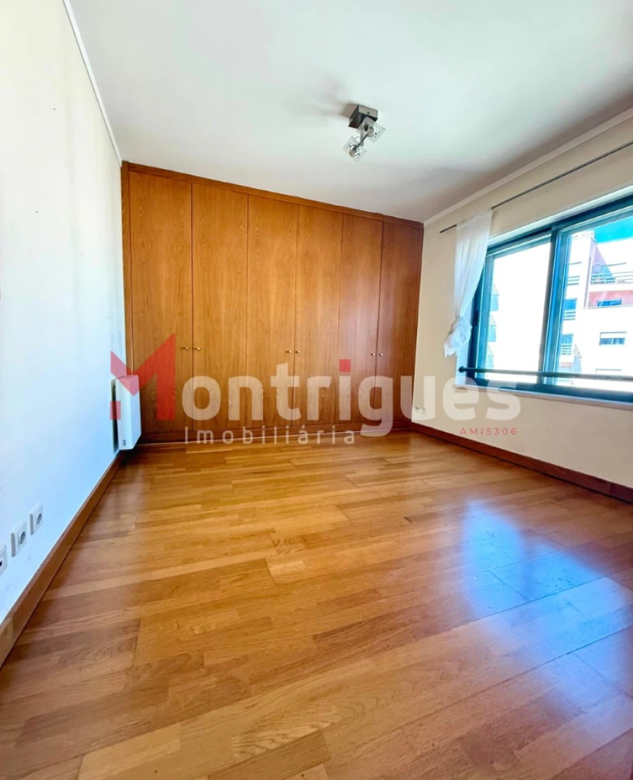 Apartamento T2 para Arrendamento em Parque das Nações Foto 13
