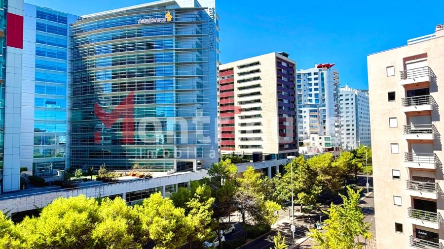 Apartamento T2 para Arrendamento em Parque das Nações