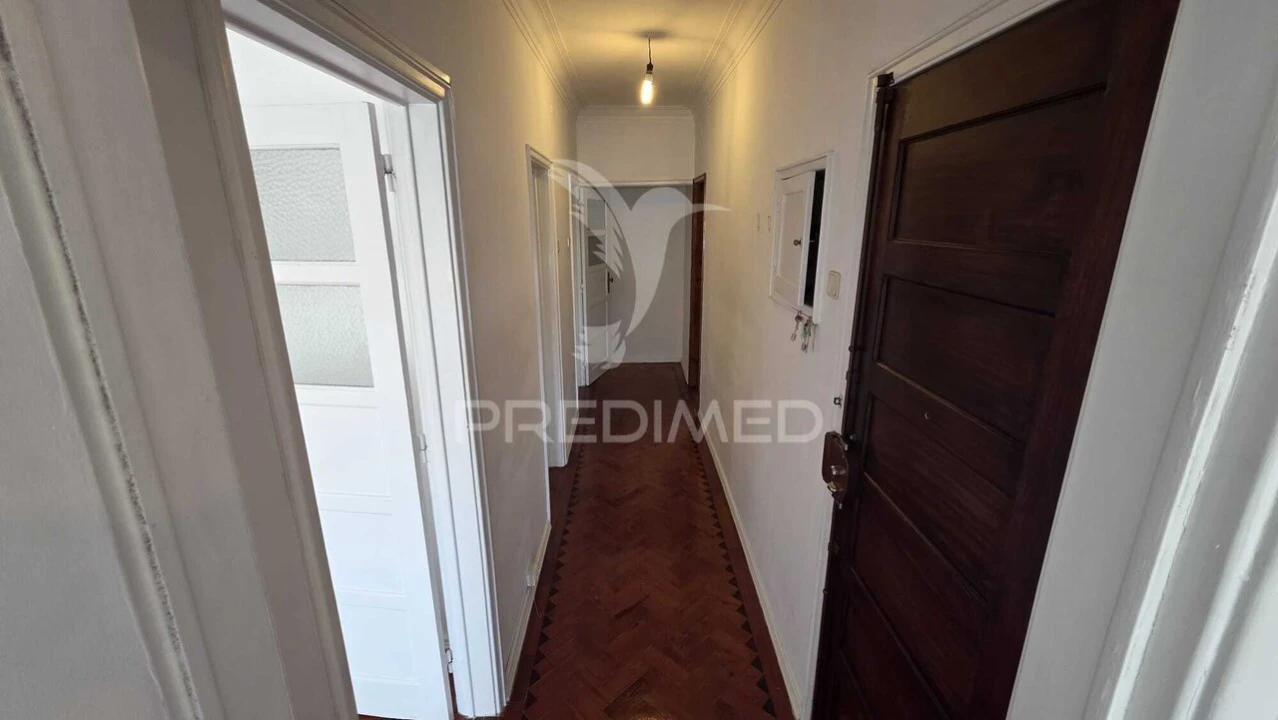 Apartamento T2 para Venda em Avenidas Novas Foto 5