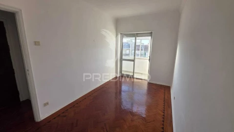 Apartamento T2 para Venda em Avenidas Novas