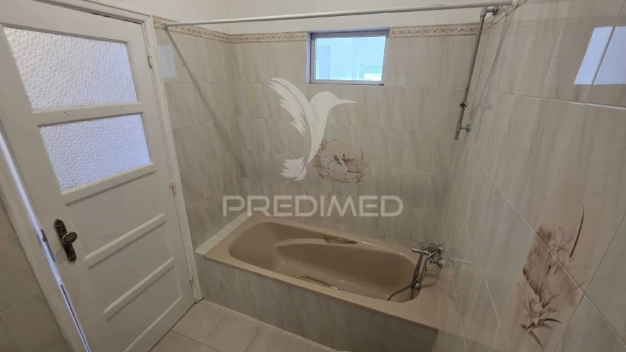 Apartamento T2 para Venda em Avenidas Novas Foto 10