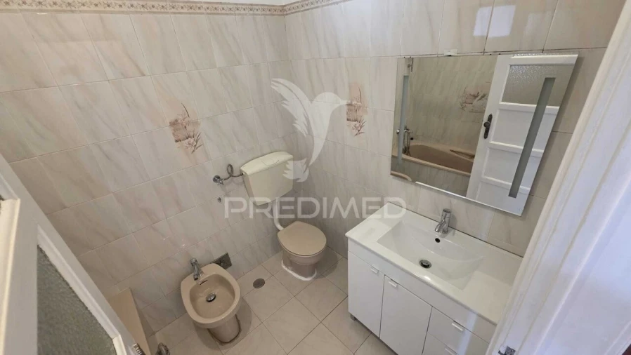 Apartamento T2 para Venda em Avenidas Novas Foto 9