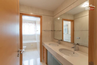 Apartamento T3 para Venda em Fatima