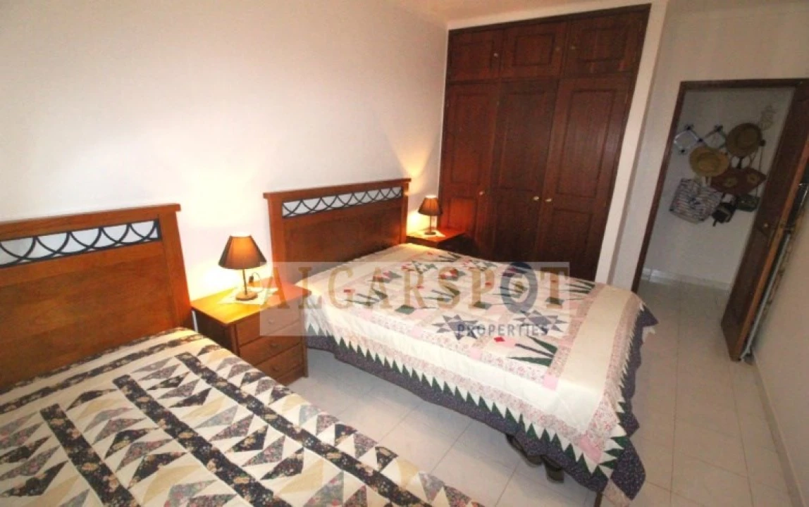 Apartamento T1 para Venda em Armação de Pera Foto 8