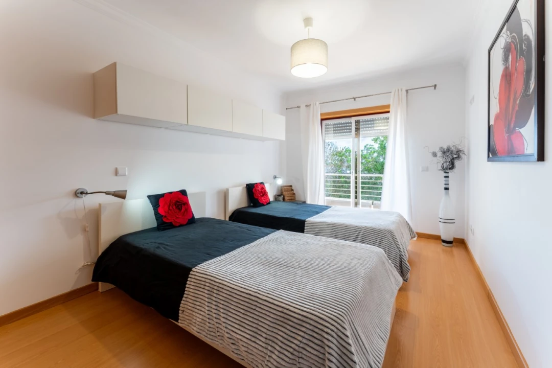 Apartamento T2 para Venda em Nazare Foto 17