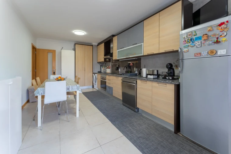Apartamento T2 para Venda em Nazare Foto 5