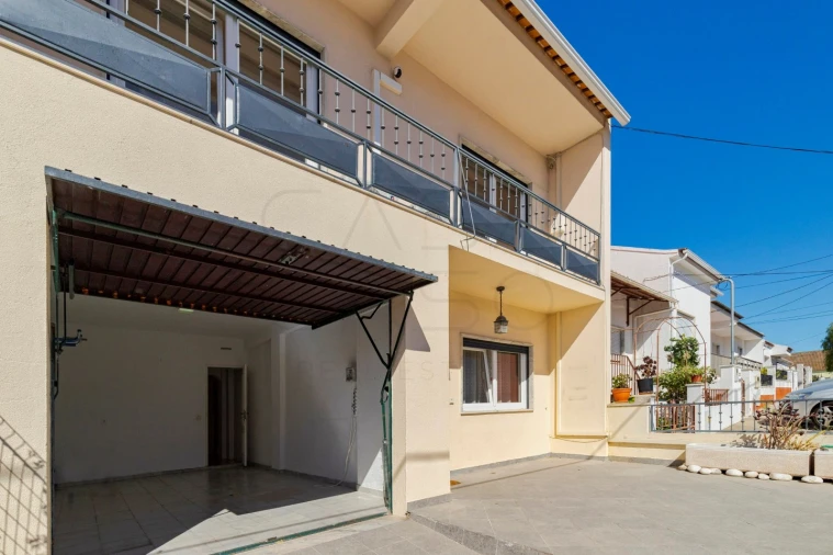 Moradia T5 para Venda em Sado Foto 2