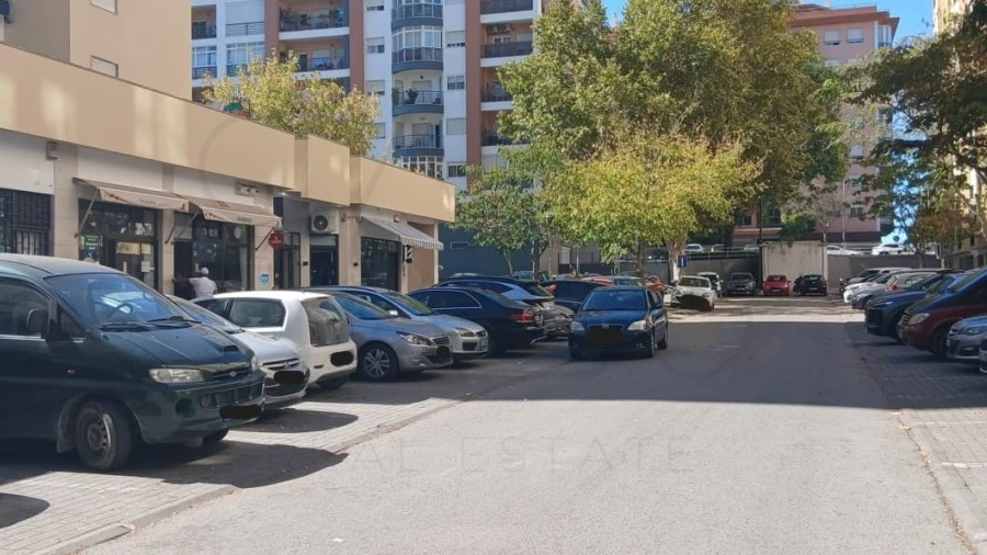 Garagem para Venda em Setubal (São Sebastião)