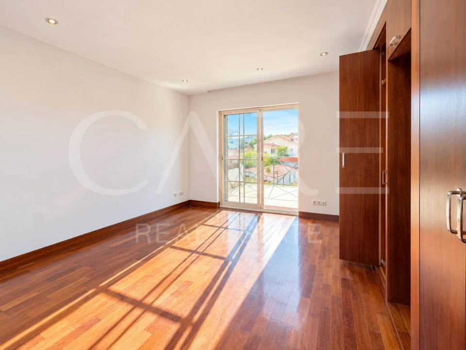 Moradia T4 para Venda em Alcabideche Foto 33