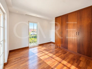 Moradia T4 para Venda em Alcabideche