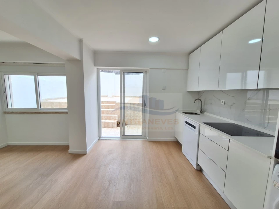 Apartamento T2 para Venda em Falagueira-Venda Nova Foto 6