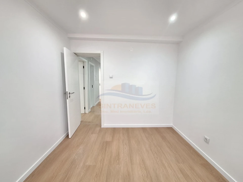Apartamento T2 para Venda em Falagueira-Venda Nova Foto 7