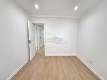 Apartamento T2 para Venda em Falagueira-Venda Nova