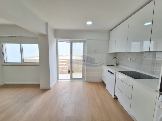 Apartamento T2 para Venda em Falagueira-Venda Nova Foto 6