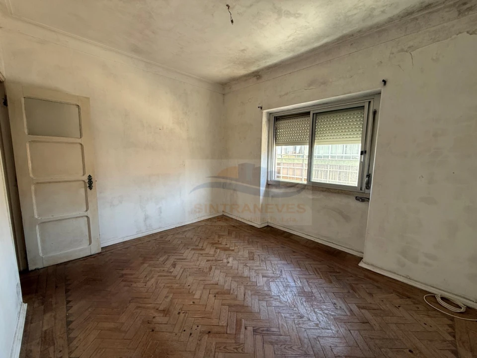 Apartamento T2 para Venda em Rio de Mouro Foto 9