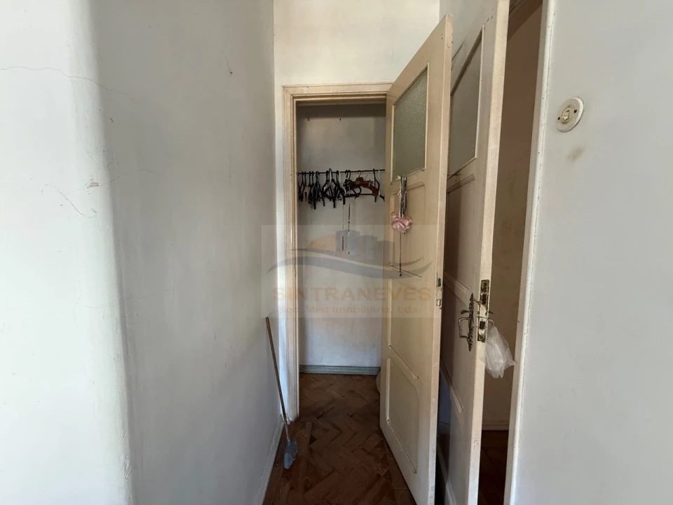 Apartamento T2 para Venda em Rio de Mouro Foto 13