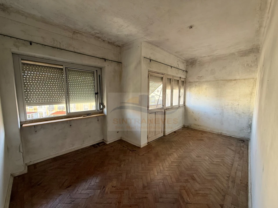 Apartamento T2 para Venda em Rio de Mouro Foto 19