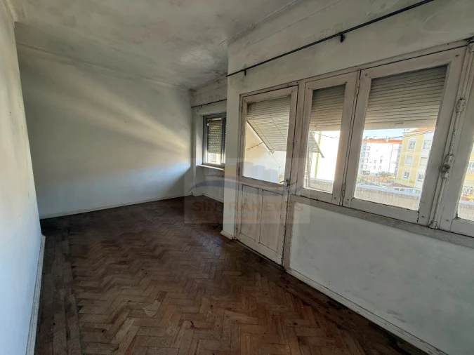 Apartamento T2 para Venda em Rio de Mouro Foto 18
