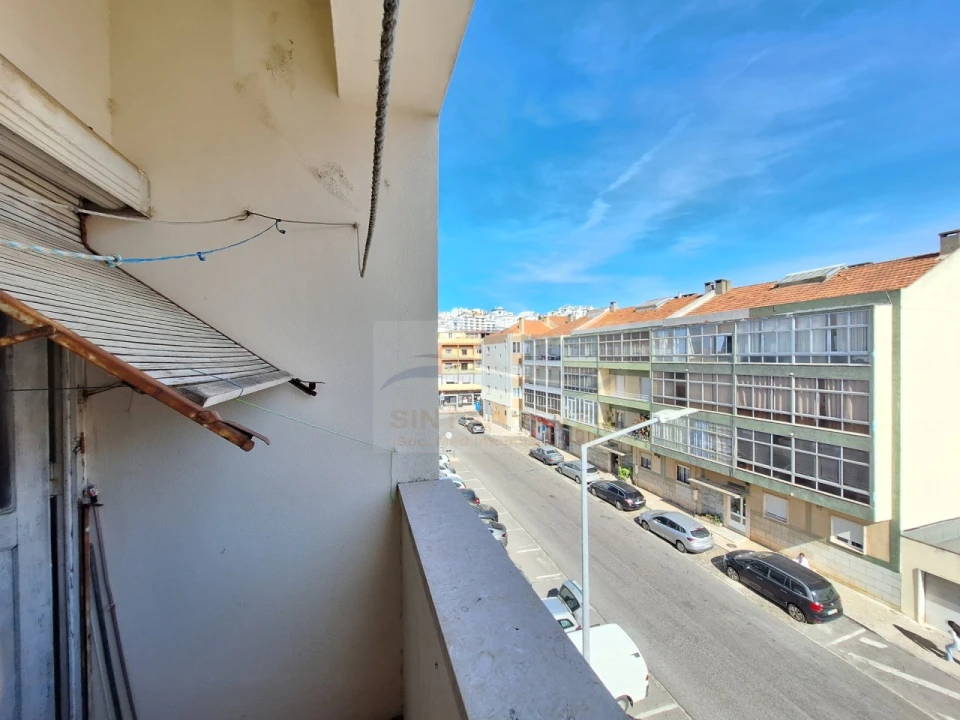 Apartamento T2 para Venda em Rio de Mouro Foto 1