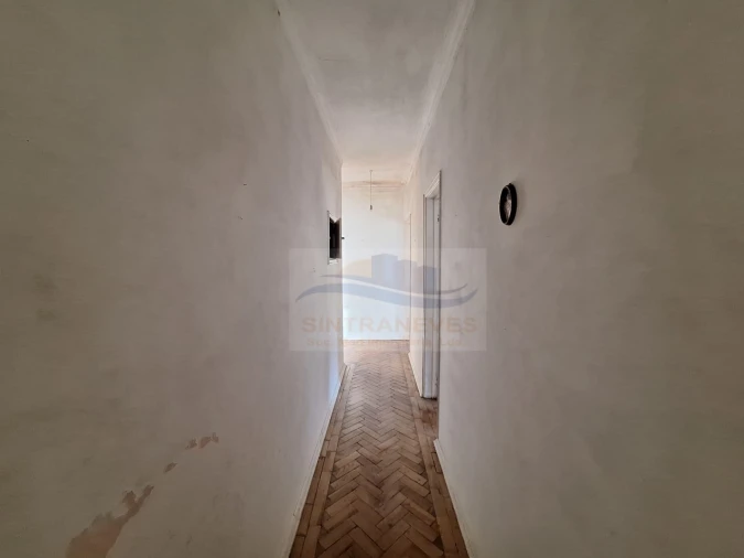 Apartamento T2 para Venda em Rio de Mouro Foto 9