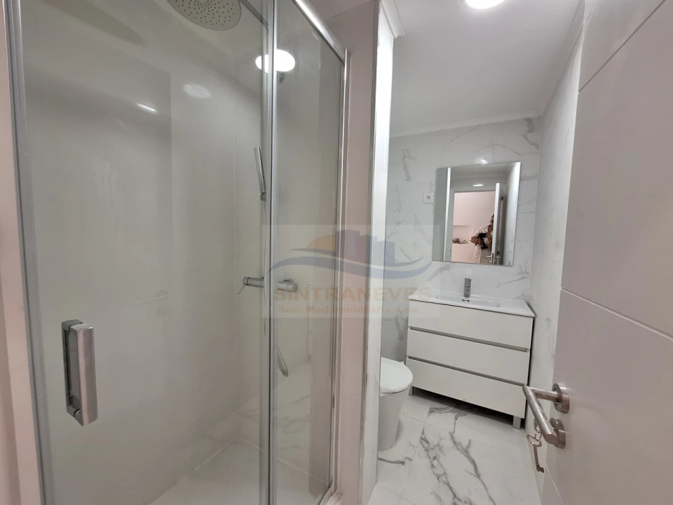 Apartamento T3 para Venda em Venteira Foto 5