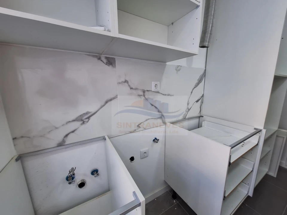 Apartamento T3 para Venda em Venteira Foto 8