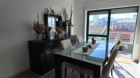 Apartamento T2 para Venda em Aver-O-Mar, Amorim e Terroso