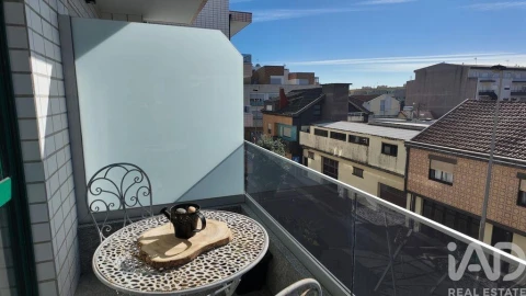 Apartamento T2 para Venda em Aver-O-Mar, Amorim e Terroso