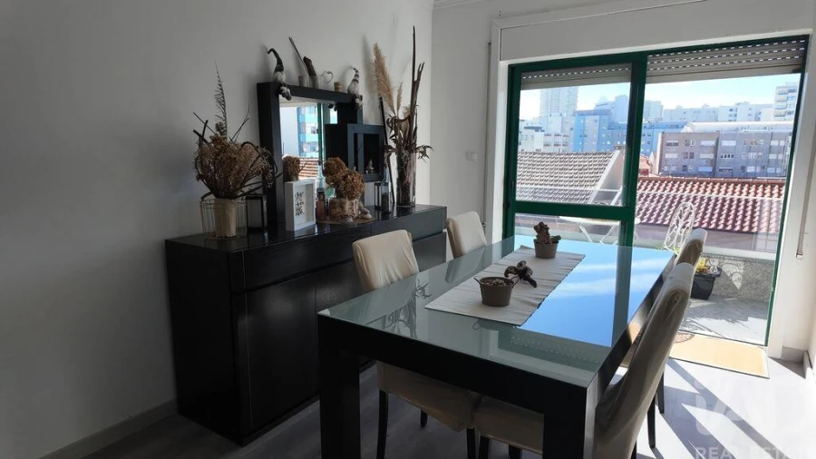 Apartamento T2 para Venda em Aver-O-Mar, Amorim e Terroso Foto 4