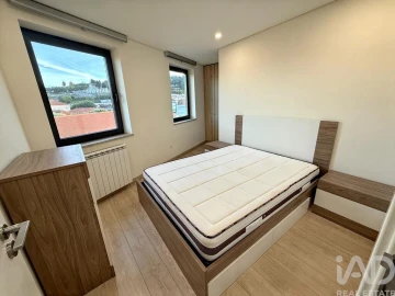 Apartamento T3 para Venda em Cepões, Meijinhos e Melcões