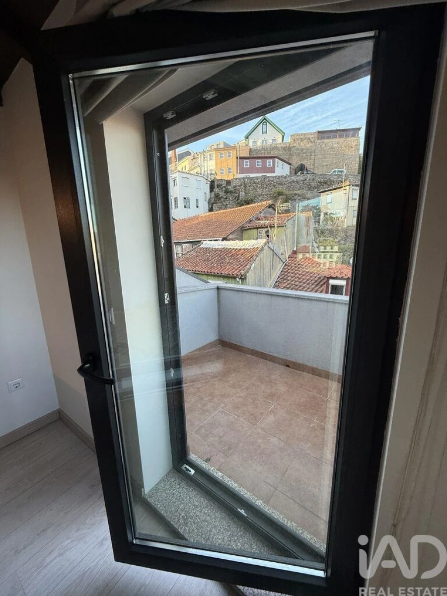Apartamento T3 para Venda em Cepões, Meijinhos e Melcões Foto 26