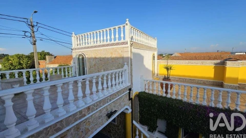 Moradia T5 para Venda em Esgueira