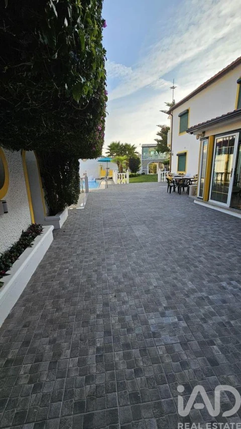 Moradia T5 para Venda em Esgueira