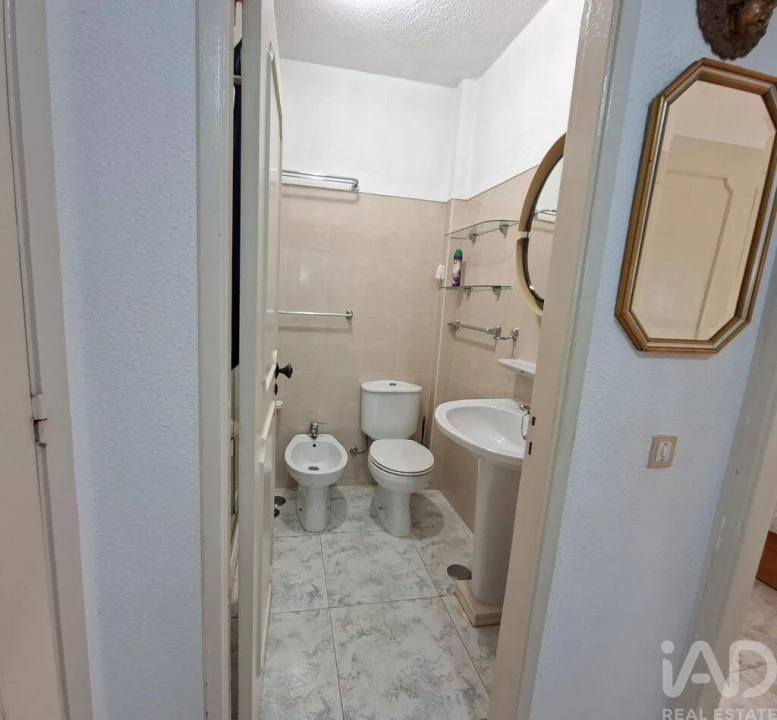 Apartamento T2 para Venda em Costa da Caparica Foto 14