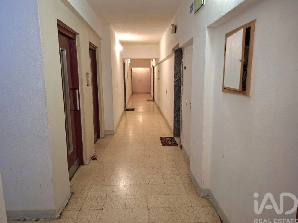 Apartamento T2 para Venda em Costa da Caparica Foto 32