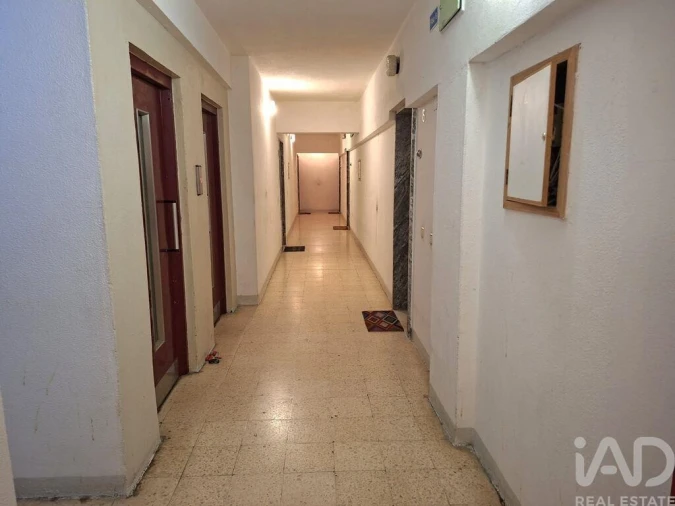 Apartamento T2 para Venda em Costa da Caparica Foto 32