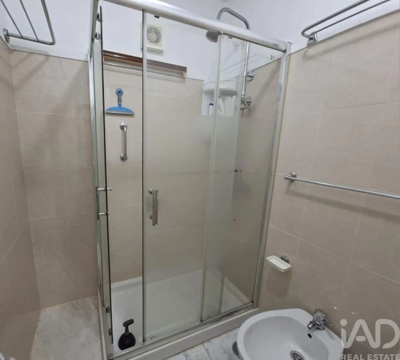 Apartamento T2 para Venda em Costa da Caparica Foto 16